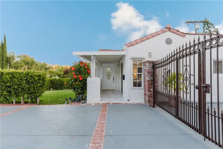 729 Glenmore Boulevard, Glendale, California 91206