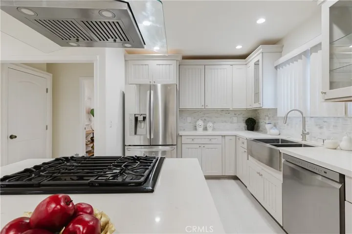 729 Glenmore Boulevard, Glendale, California 91206