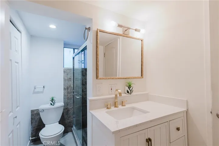 729 Glenmore Boulevard, Glendale, California 91206