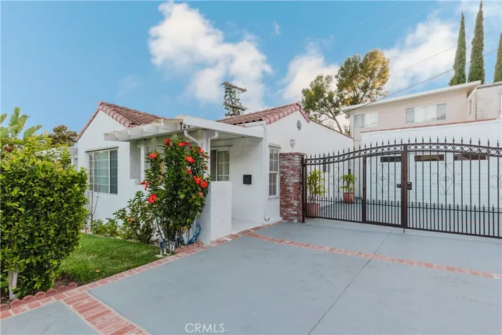 729 Glenmore Boulevard, Glendale, California 91206