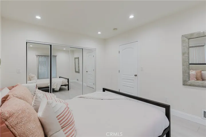 729 Glenmore Boulevard, Glendale, California 91206