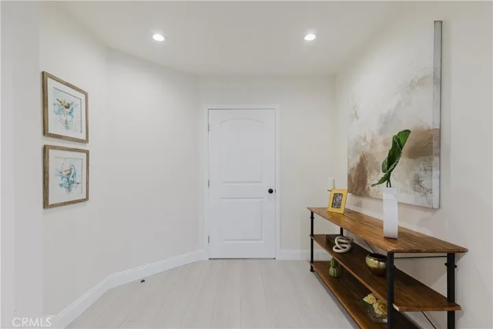 729 Glenmore Boulevard, Glendale, California 91206