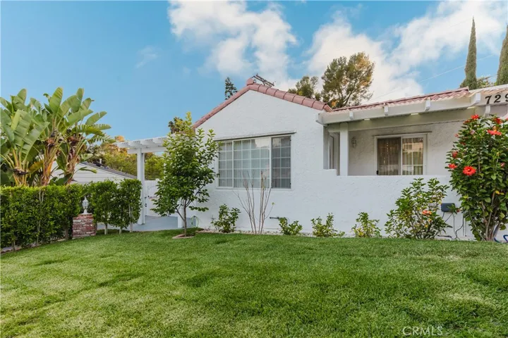 729 Glenmore Boulevard, Glendale, California 91206