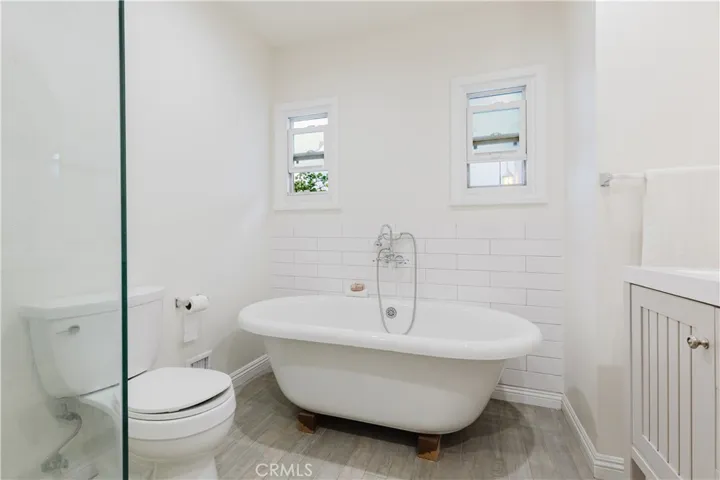 729 Glenmore Boulevard, Glendale, California 91206