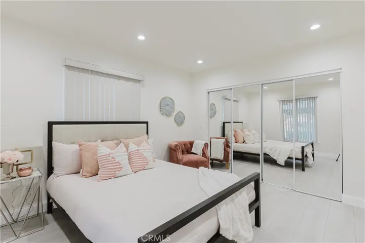 729 Glenmore Boulevard, Glendale, California 91206