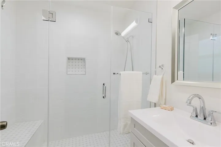 729 Glenmore Boulevard, Glendale, California 91206