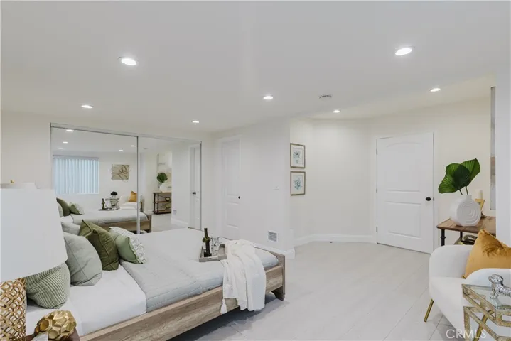 729 Glenmore Boulevard, Glendale, California 91206