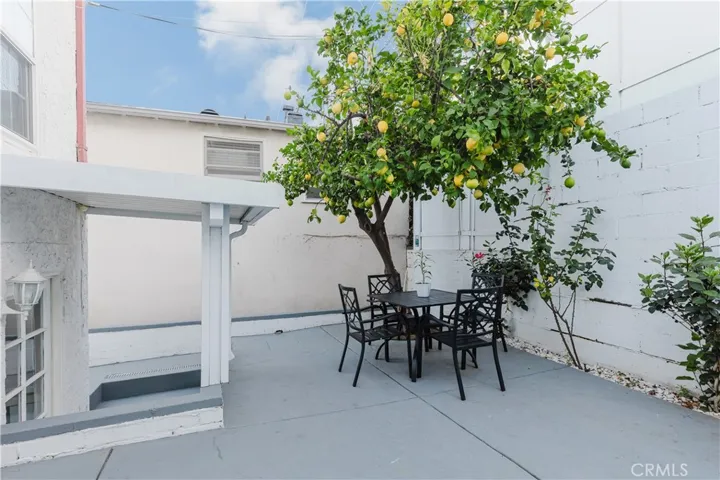 729 Glenmore Boulevard, Glendale, California 91206