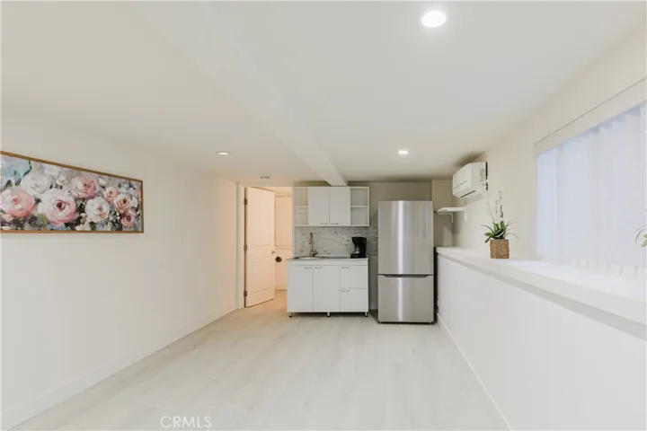 729 Glenmore Boulevard, Glendale, California 91206
