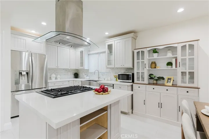 729 Glenmore Boulevard, Glendale, California 91206