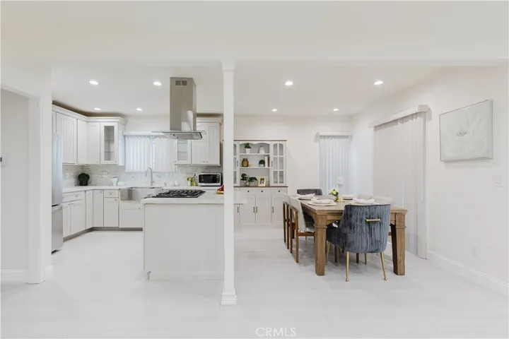 729 Glenmore Boulevard, Glendale, California 91206