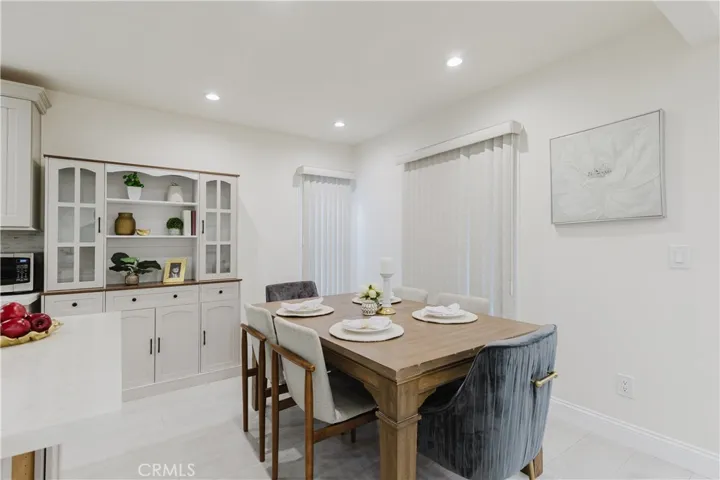 729 Glenmore Boulevard, Glendale, California 91206
