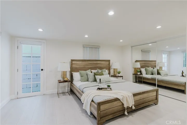 729 Glenmore Boulevard, Glendale, California 91206