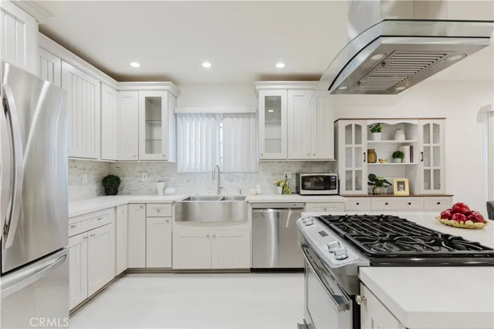729 Glenmore Boulevard, Glendale, California 91206