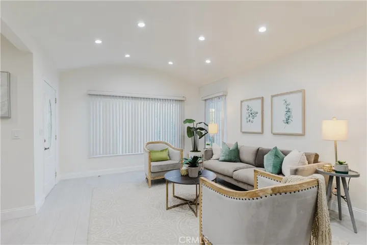 729 Glenmore Boulevard, Glendale, California 91206