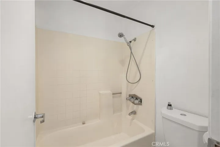 25712 Le Parc 21, Lake Forest, California 92630