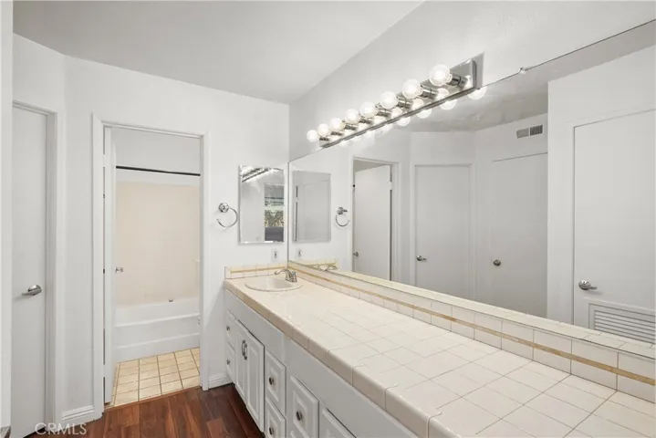 Generous Size vanity