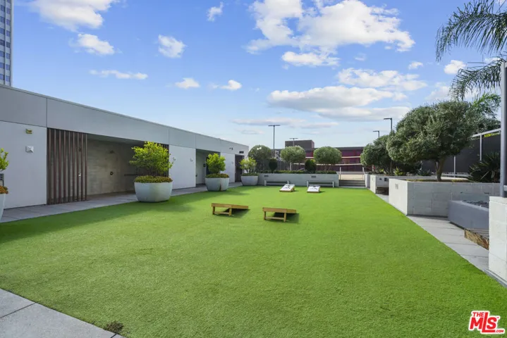 330 W 11th Street 306, Los Angeles, California 90015