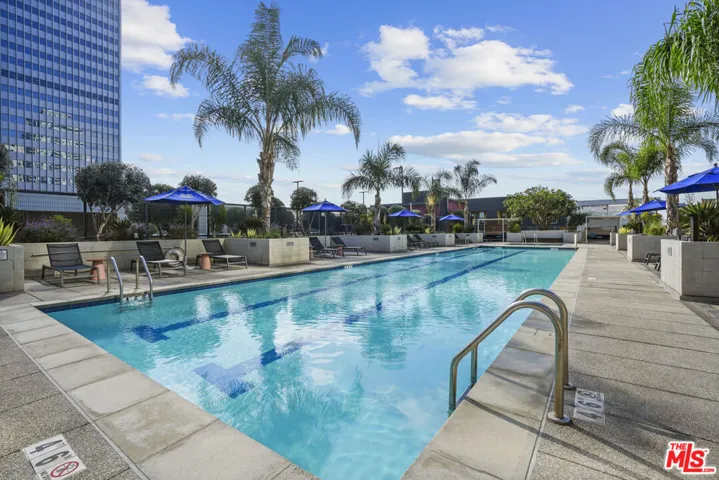 330 W 11th Street 306, Los Angeles, California 90015