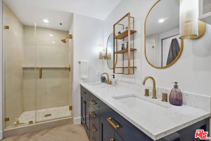330 W 11th Street 306, Los Angeles, California 90015