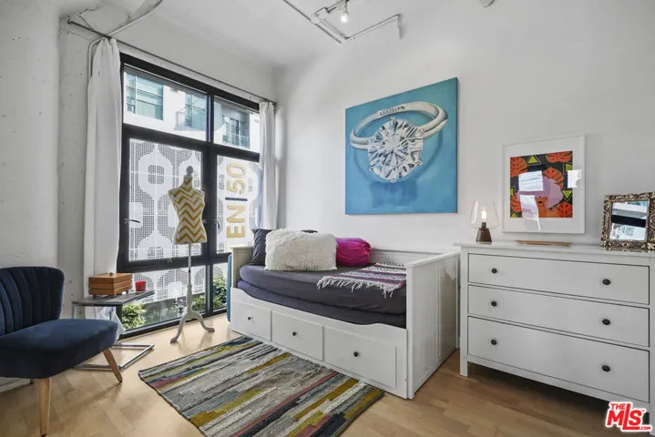 330 W 11th Street 306, Los Angeles, California 90015