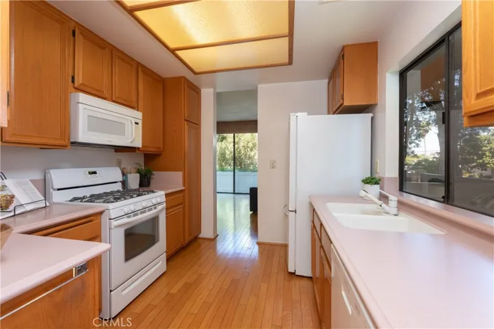 2595 Plaza Del Amo 424, Torrance, California 90503