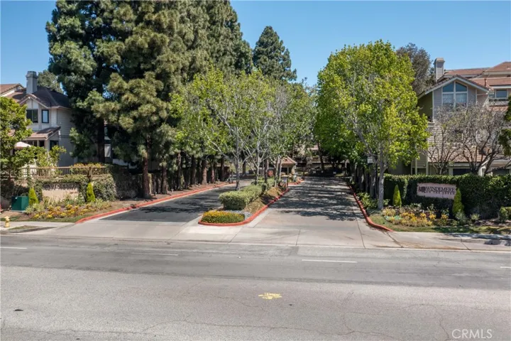 2595 Plaza Del Amo 424, Torrance, California 90503