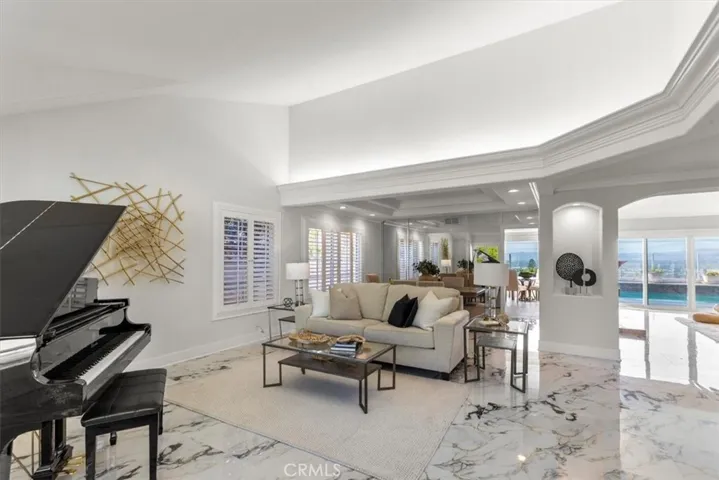 4413 E Valley Gate, Anaheim, California 92807
