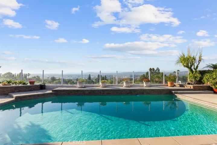 4413 E Valley Gate, Anaheim, California 92807