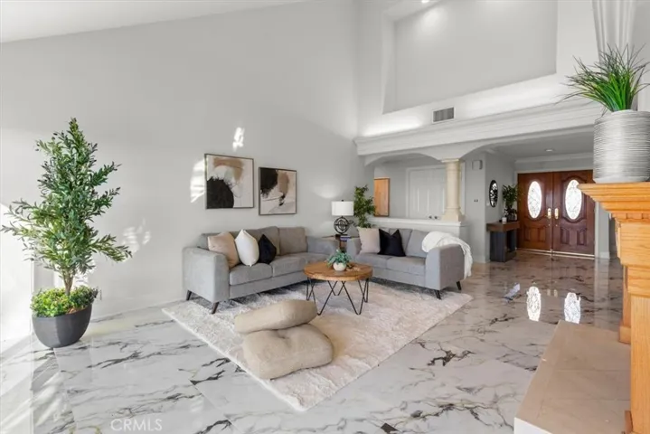 4413 E Valley Gate, Anaheim, California 92807