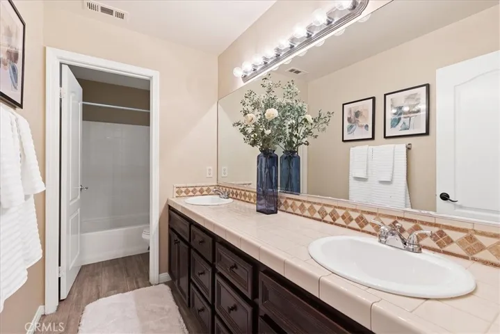 Hallway full bathroom