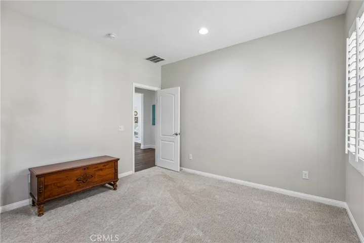 22462 Plantation Court, Saugus, California 91350