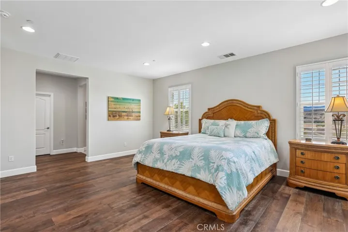 22462 Plantation Court, Saugus, California 91350