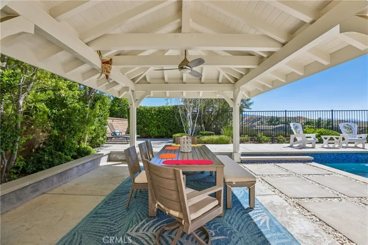 22462 Plantation Court, Saugus, California 91350