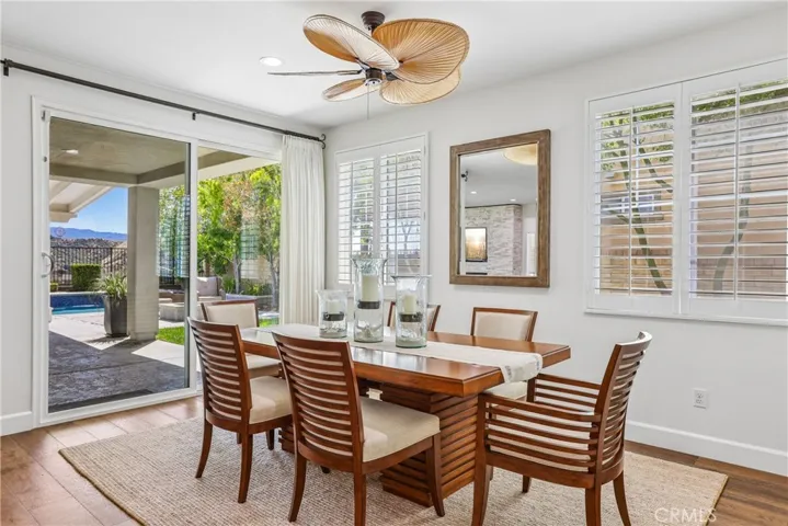 22462 Plantation Court, Saugus, California 91350
