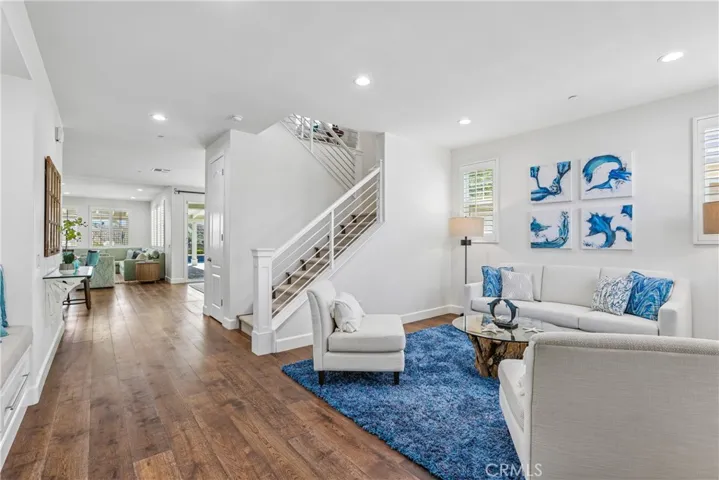 22462 Plantation Court, Saugus, California 91350
