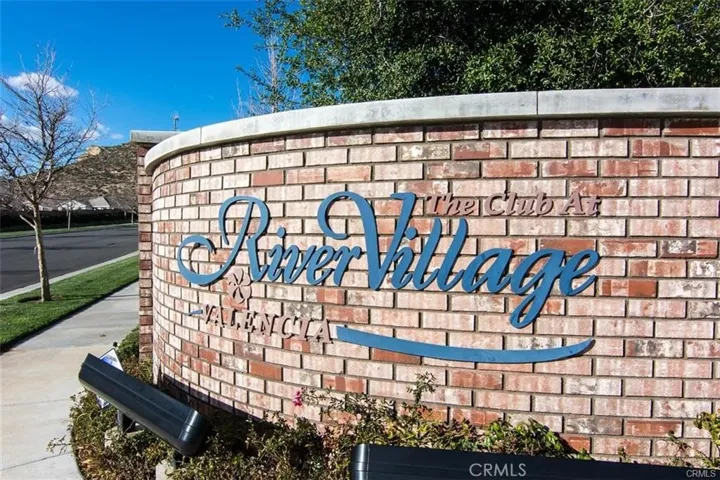 22462 Plantation Court, Saugus, California 91350