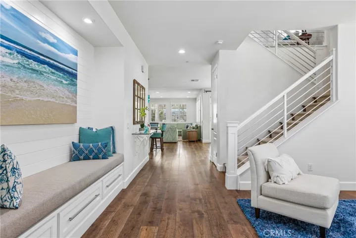 22462 Plantation Court, Saugus, California 91350