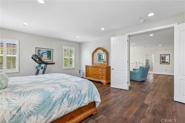 22462 Plantation Court, Saugus, California 91350