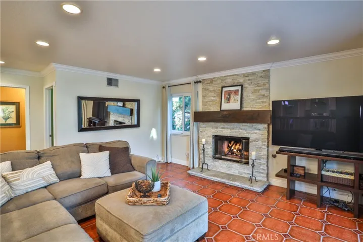 1838 Via Arroyo, La Verne, California 91750