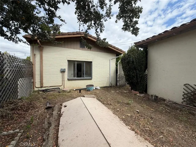 1199 Monterey, Hollister, California 95023