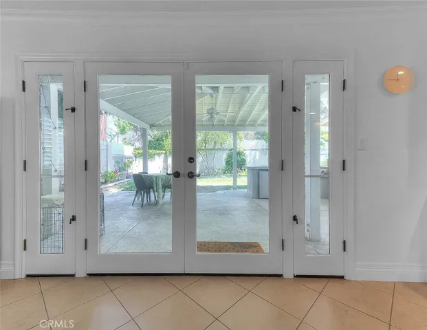 1517 E 19th, Santa Ana, California 92705
