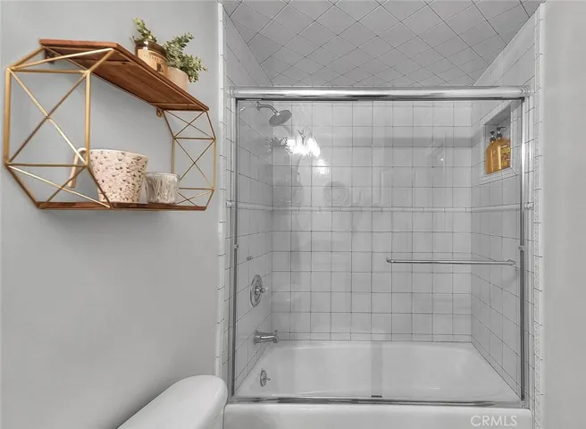 1517 E 19th, Santa Ana, California 92705