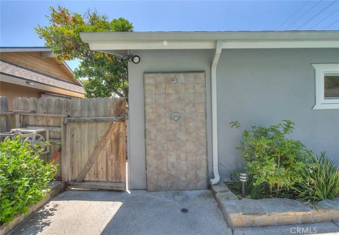 1517 E 19th, Santa Ana, California 92705