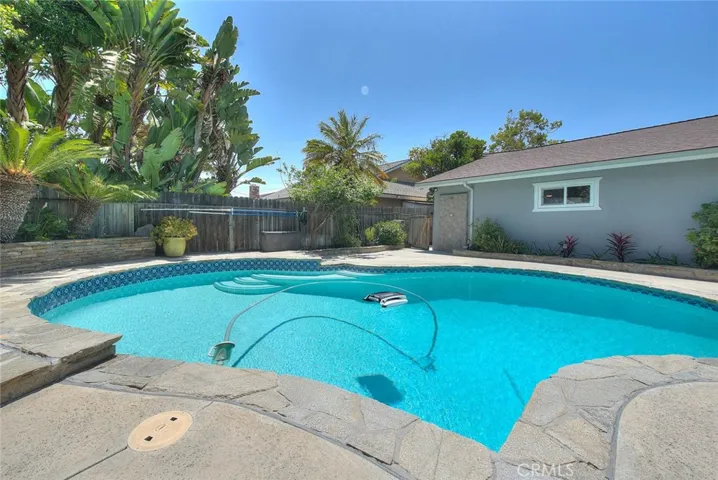 1517 E 19th, Santa Ana, California 92705