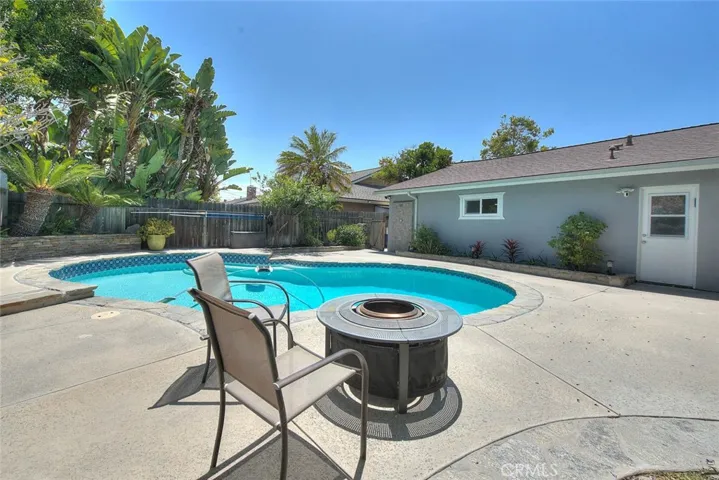 1517 E 19th, Santa Ana, California 92705