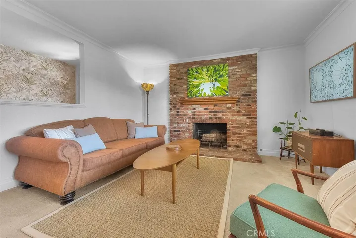 1517 E 19th, Santa Ana, California 92705