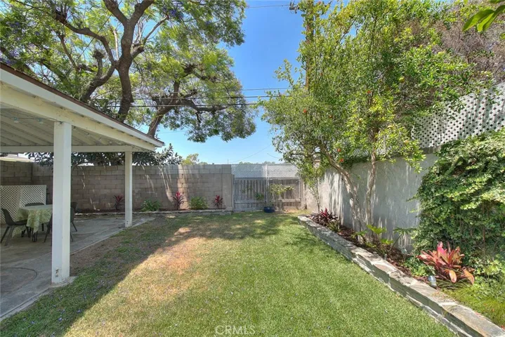 1517 E 19th, Santa Ana, California 92705