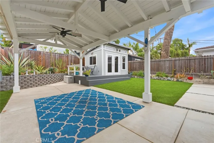 Outdoor patio, covered, with ceiling fans