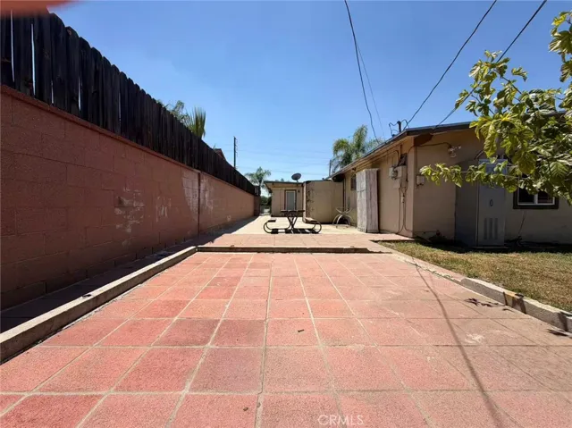 18249 E Gladstone Street, Azusa, California 91702
